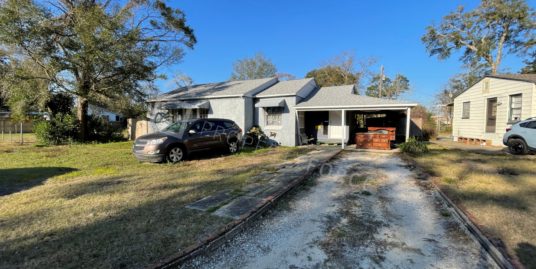107 Southeast Syrcle Drive, Pensacola, FL 32507