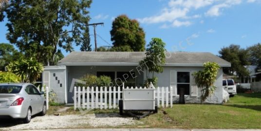 1309 SE Pathfinder Ave, Stuart, FL 34994
