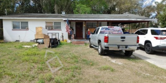 5013 Poplar Avenue, Bowling Green, FL 33834