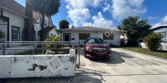 820 4th St, West Palm Beach, FL 33401