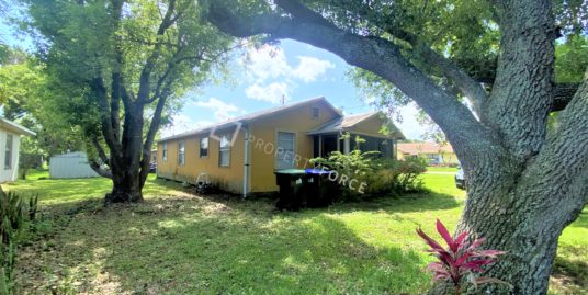 451 9th St, Winter Garden FL 34787