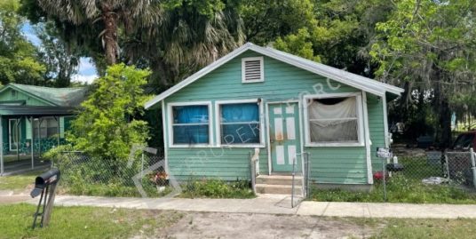 505 N 9th St, Palatka, FL 32177
