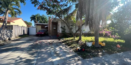 513 Franklin Road, West Palm Beach, FL 33405