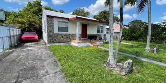 6578 SW 37TH STREET Miami, FL 33155