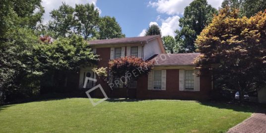 5304 Fox Hill Dr Peachtree Corners, GA 30092