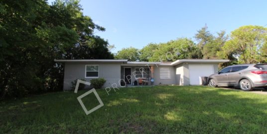 903 Spruce St, Inverness, FL 34452