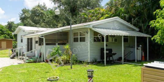 1517 Brewer Rd, North Fort Myers, FL 33917