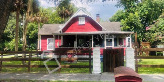 246 N Oak Ave, Orange City, FL 32763