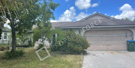 2910 Country Club Blvd, Cape Coral, FL 33904