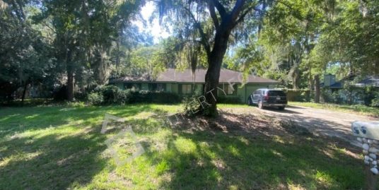 107 Holly Dr, Saint Marys, GA 31558