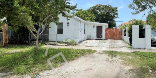 3124 SW 23rd St Miami, FL 33145