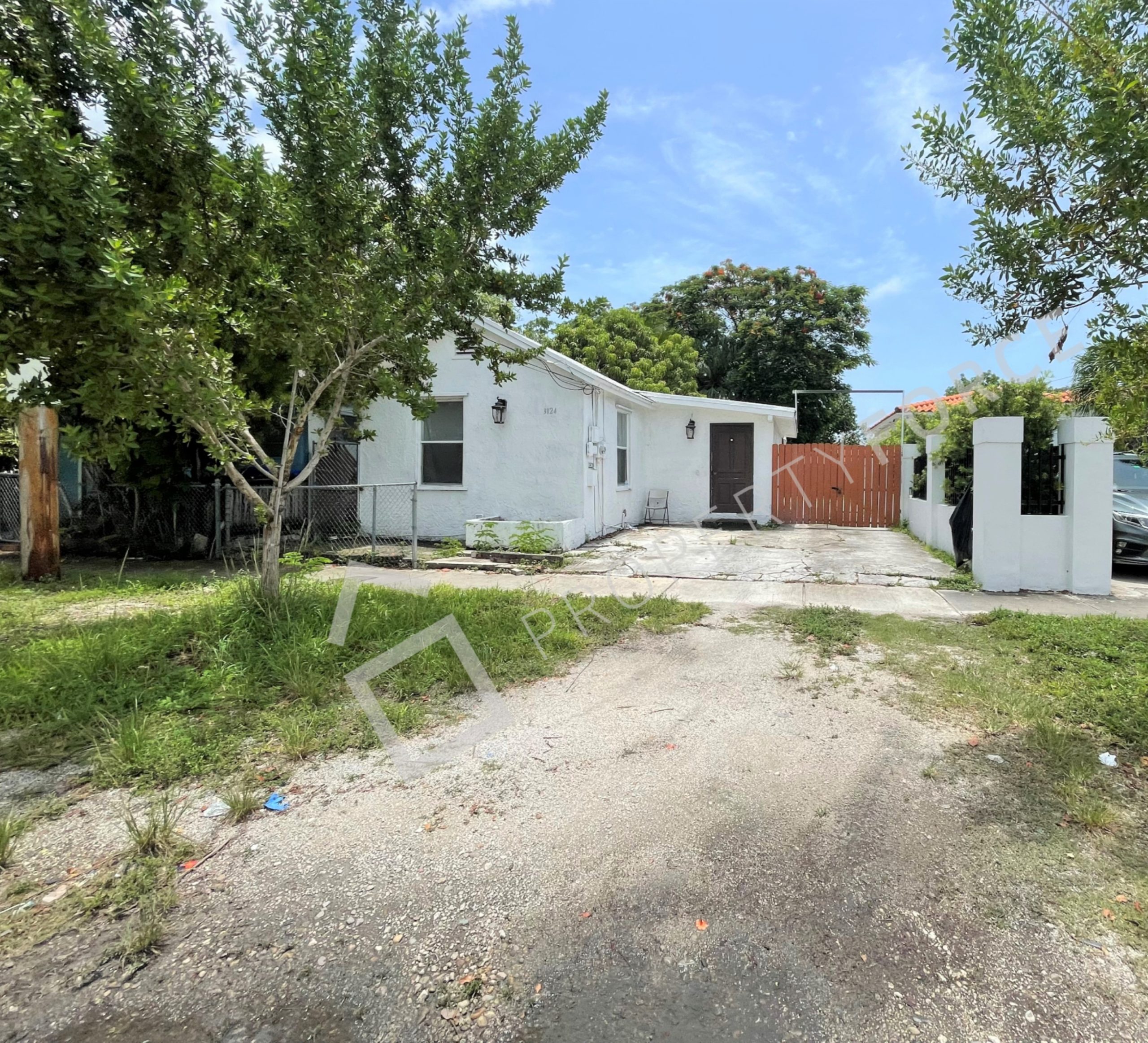 3124 SW 23rd St Miami, FL 33145