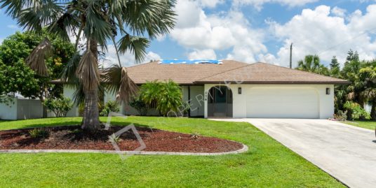 176 N Waterway Dr NW, Port Charlotte, FL 33952