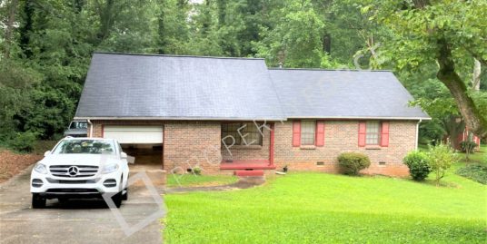 3250 Huntwood Dr, Decatur, GA 30034