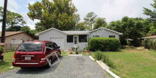 1586 Montgomery Avenue Daytona Beach FL 32117