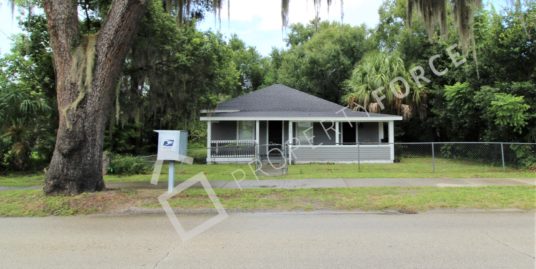 513 E Voorhis Ave Deland, FL 32724