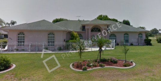 825 Spring Lake Blvd, Sebring, FL 33876