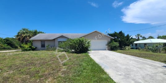 930 NE County Line Rd, Jensen Beach, FL 34957