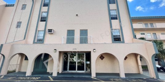 4281 NW 41st St #314 Lauderdale Lakes, FL 33319