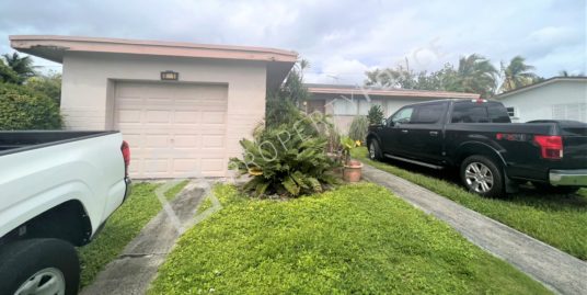 9411 Jamaica Dr Cutler Bay, FL 33189