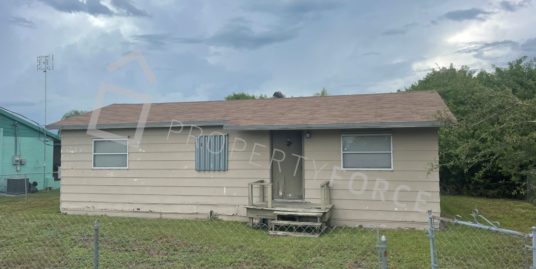 1520 Hunter Road Okeechobee, FL 34974