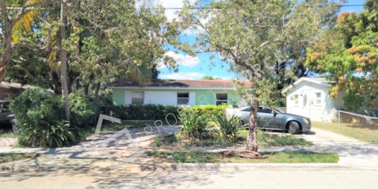 4907 Pinewood Avenue West Palm Beach FL 33407