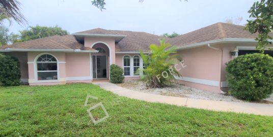 107 Paddock St Sebastian, FL 32958