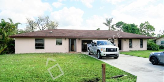 2208 / 2210 Iris Way, Fort Myers, FL 33905