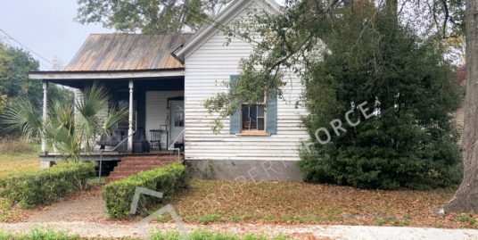 319 Colton Ave, Thomasville, GA 31792