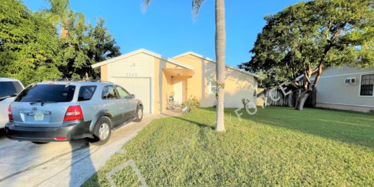 7202 San Castle Blvd Lantana, FL 33462