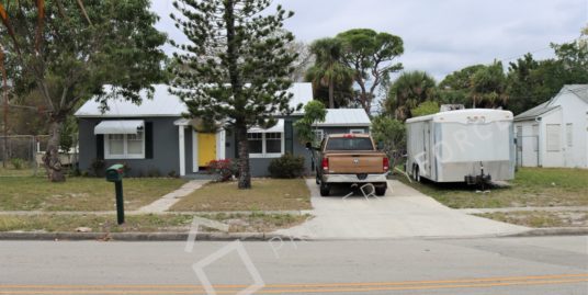 813 S 6th St, Fort Pierce, FL 34950