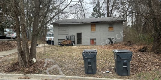 2831 Spruce Point Rd, Atlanta, GA 30349