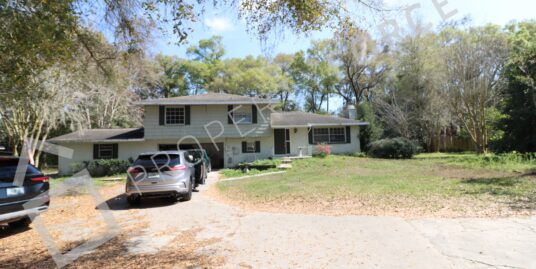 2195 Pear Tree Lane DeLand, FL 32720