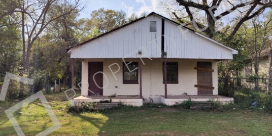 713 N Davis St, Albany, GA 31701