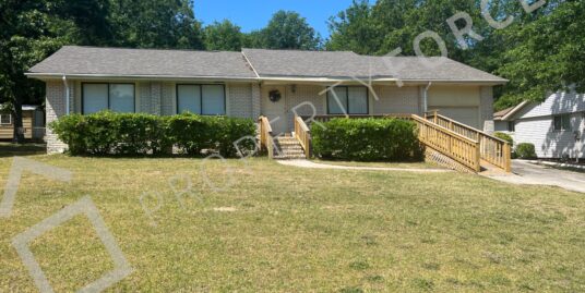 3733 Woodlake Rd, Hephzibah, GA 30815