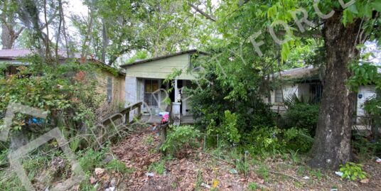 1006 W 52nd St, Savannah, GA 31405