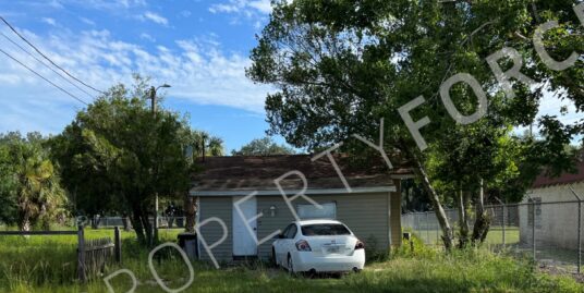 848 3rd Ave, Waverly FL 33877