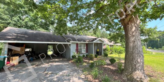 924 Garner Rd, Lilburn, GA 30047