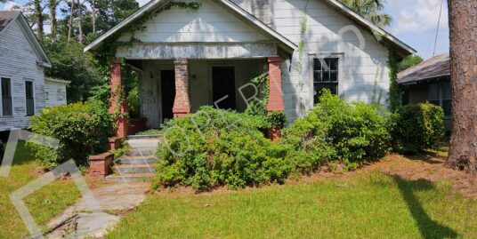 909 North Oak Street, Valdosta, GA 31601