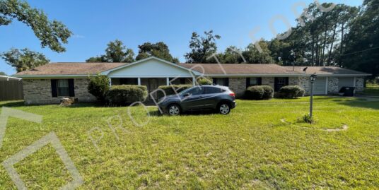 7741 Simmons Dr, Foley, AL 36535