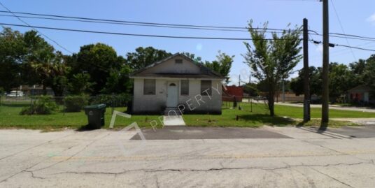 569 Loomis Avenue , Daytona Beach ,FL 32114