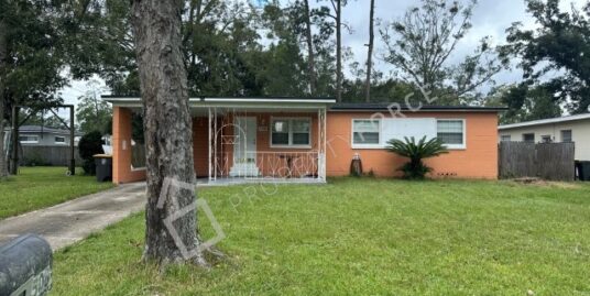 5508 E Moret Dr, Jacksonville, FL 32244