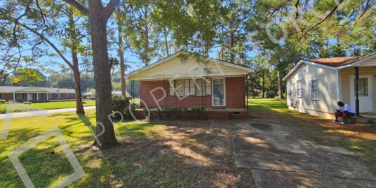 900 Cedar Ave, Albany, GA 31701