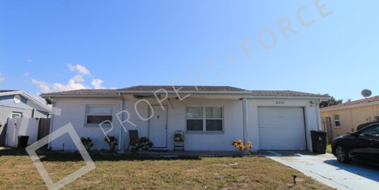 8220 Penwood Dr, Port Richey, FL 34668