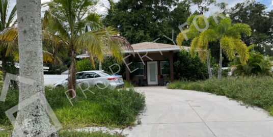 116 Brown St, Bradenton, FL 34208
