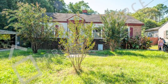 204 Arnold Blvd Warner Robins, GA 31093