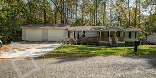 154 Oakwood Village Dr, Guntersville, AL 35976
