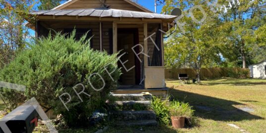 319 Wisenbaker Ln, Valdosta, GA 31601