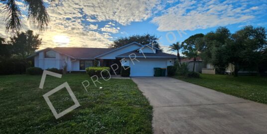 484 Crystal Lake Dr, Melbourne, FL 32940