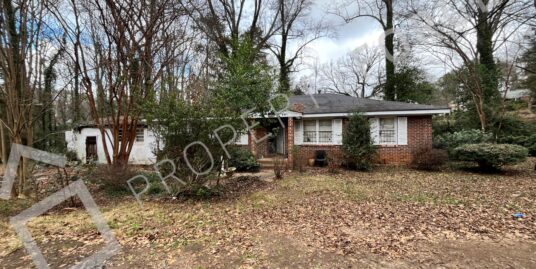 2764 Midway Rd, Decatur, GA 30030